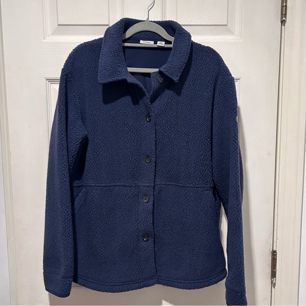 LL Bean Navy cozy cottage fleece- M